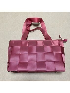 Seatbelt Bag Pink lined Shoulder Bag  Unbranded